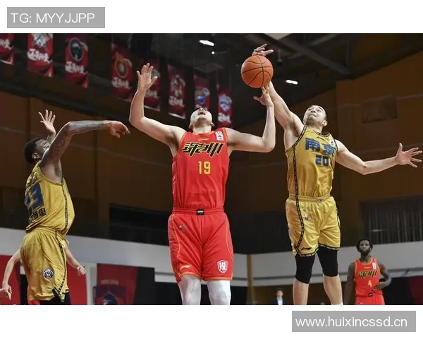 深圳篮球队的蜕变与成长之路全景纪实 深圳篮球队的蜕变与成长之路全景纪实